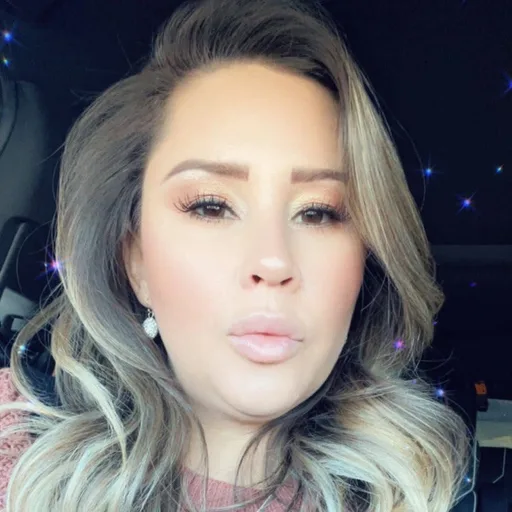 Jennifer Flores